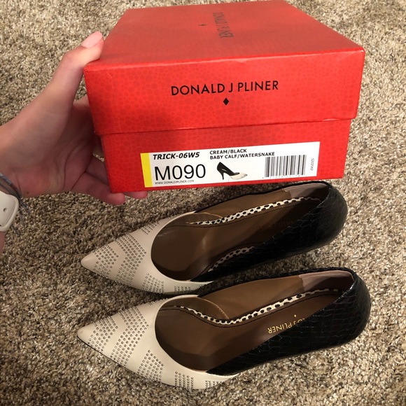 DONALD J PLINER studded heels - Picture 6 of 6